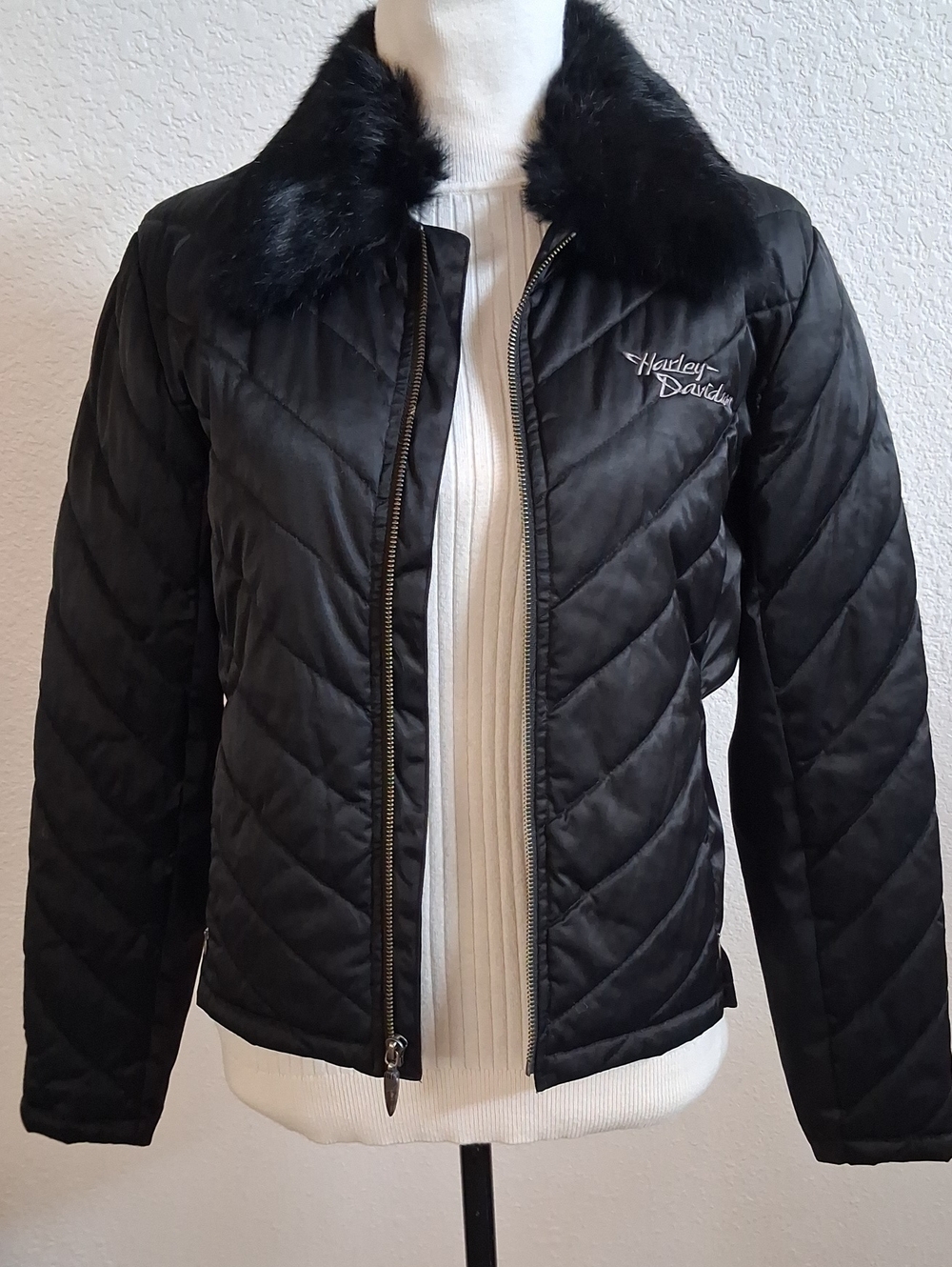 Harley-Davidson Women's Black Quilted Embroidery Jacket with Faux Fur Collar (M)